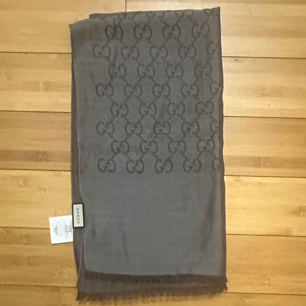 Gucci Double sided Brown Monogrammed scarf